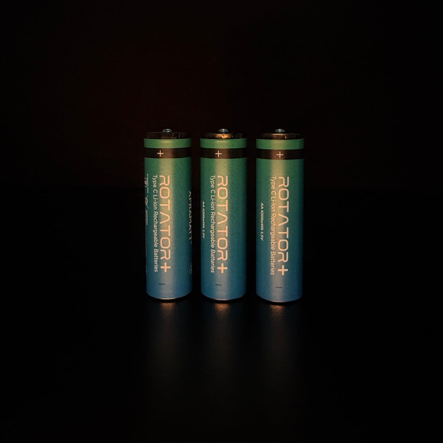 USB Rechargeable AA Batteries (1.5V, 4200mWh)